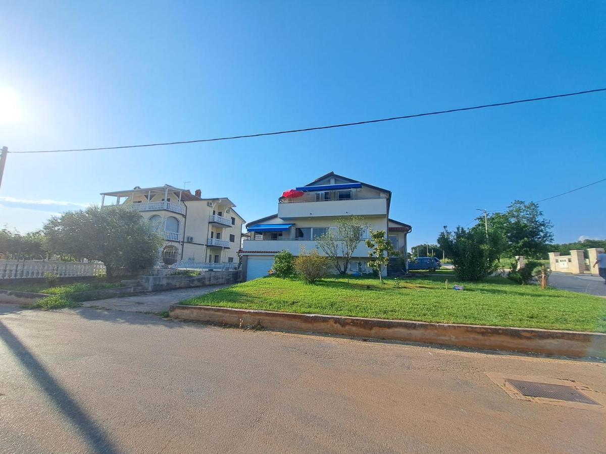 Ferienwohnung Casa Antonio With Swimming Pool Novigrad Istria Exterior foto